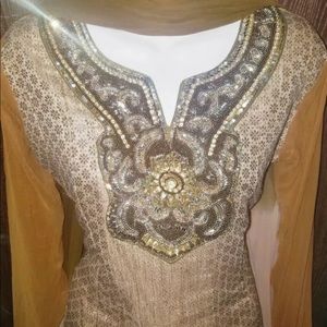 Pakistani shalwar kameez 3 piece size medium